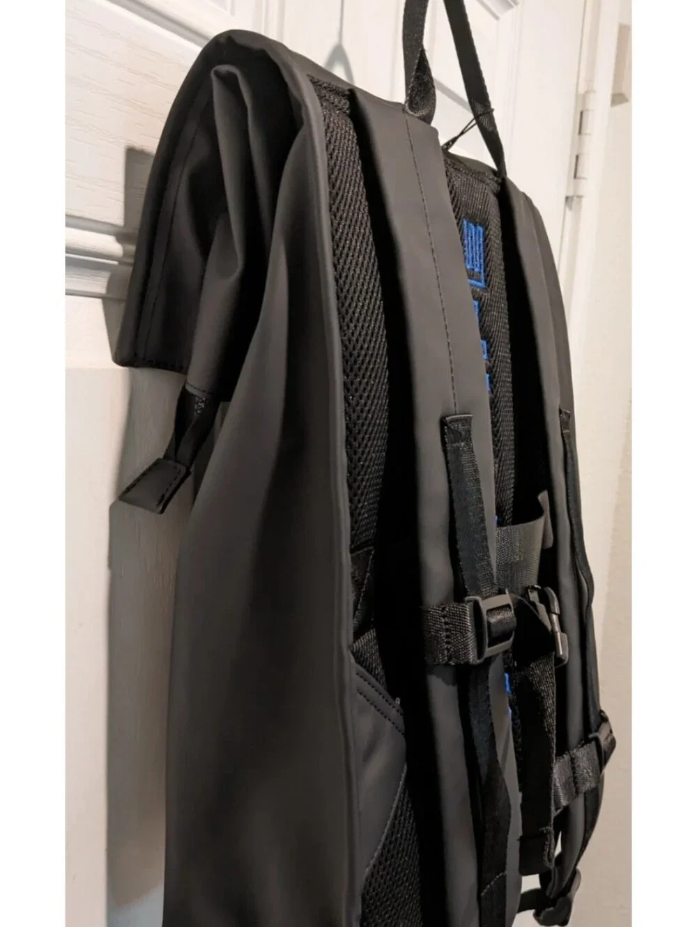 Salt Life Backpack With Blue Accents Hamelin Black Sl104955 NWT